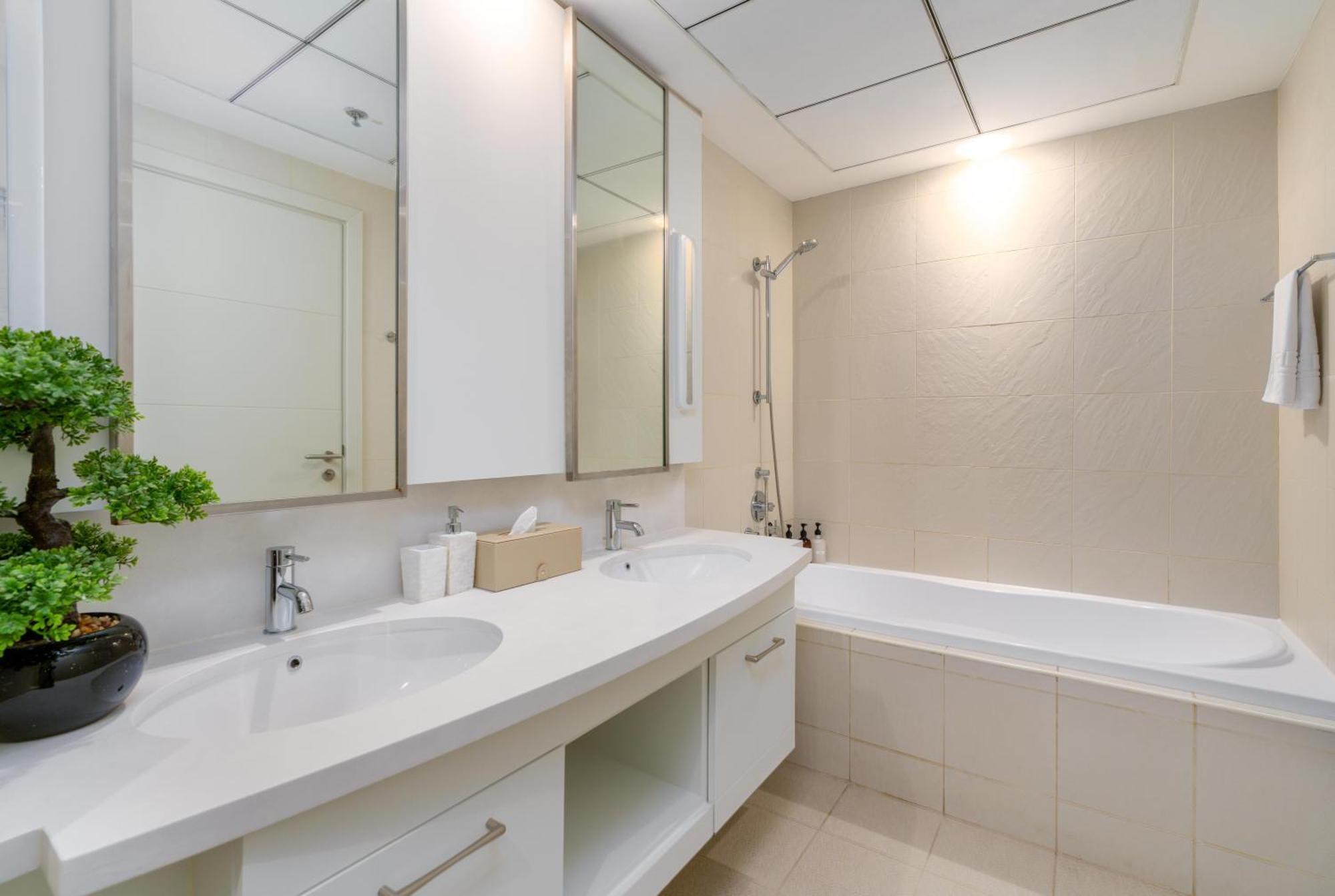 Burj Khalifa Views - 5 Min Walk From Dubai Mall - Upgraded - Designer Choice - 8 People - Dubai Opera Exterior photo